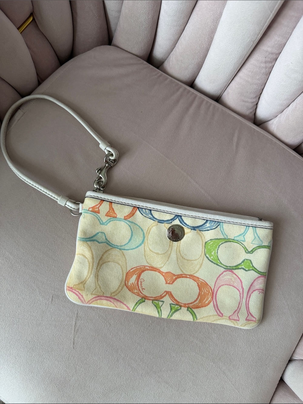 ⭐️FREE SHIPPING⭐️ COACH Pastel Multicolor Scribble Logo Wristlet with White Trim